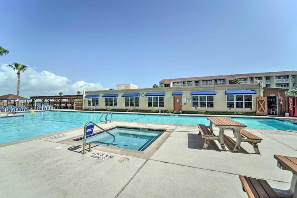 1 Bedroom Studio Near Beach W Pool & Amenities เซาท์ปาเดรไอส์แลนด์ ภายนอก รูปภาพ